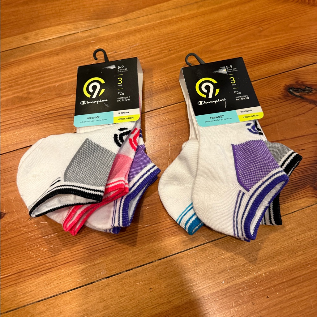 Brand New Womens Champion Athletic Socks  2 Packs 6 Pairs Total
